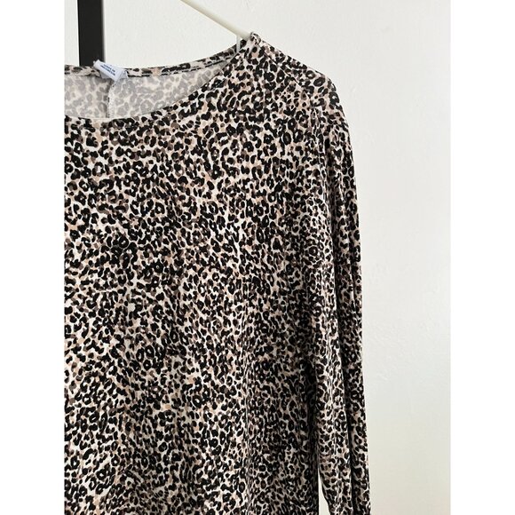 EUC Old Navy Leopard Print Long Sleeve Dress - Picture 3 of 7